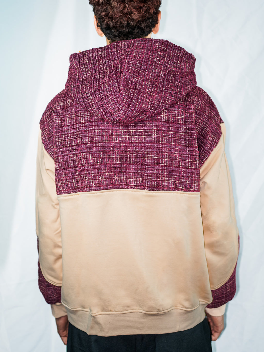 Schwarzer Tweed-Hoodie